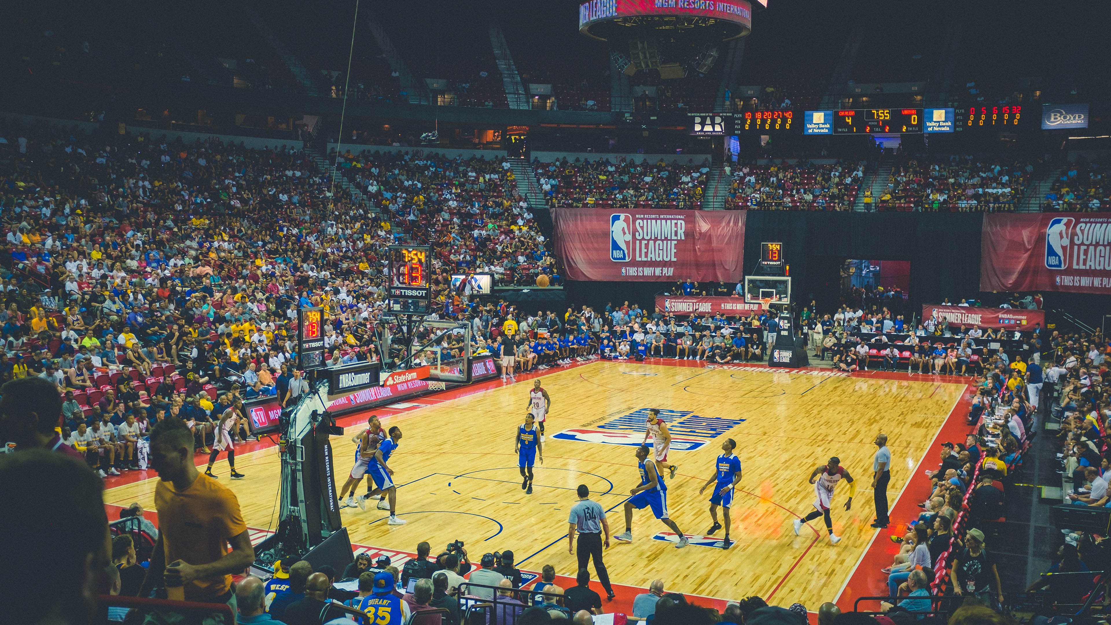 开云官方网页登录-森林狼社交平台发布训练花絮展示真实一面，森林狼训练营